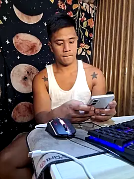 Snapshot of mr_dave chatting on December 16, 2025, 2:11 pm mr dave online show from December 16, 2025, 2:11 pm