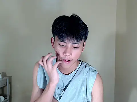 ynotyu online show from November 12, 2025, 3:23 pm