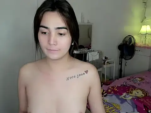 Snapshot of Alovelydoll_nica chatting on April 20, 2026, 1:25 pm Alovelydoll nica online show from April 20, 2026, 1:25 pm