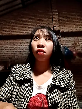 Snapshot of emaame68 chatting on October 25, 2025, 2:24 pm emaame68 online show from October 25, 2025, 2:24 pm