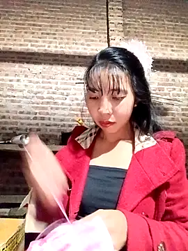 Snapshot of emaame68 chatting on November 11, 2025, 1:00 pm emaame68 online show from November 11, 2025, 1:00 pm