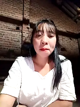 Snapshot of emaame68 chatting on December 16, 2025, 1:27 pm emaame68 online show from December 16, 2025, 1:27 pm