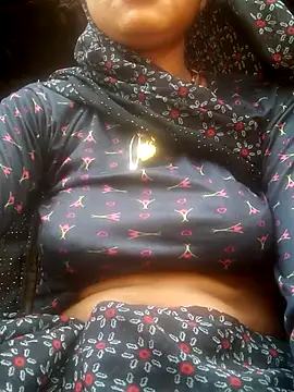 Snapshot of Hot_anjo chatting on October 6, 2025, 10:34 am Hot anjo online show from October 6, 2025, 10:34 am