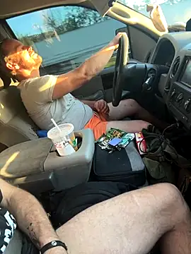 Snapshot of Bar_110221 chatting on October 23, 2025, 10:19 pm Bar 110221 online show from October 23, 2025, 10:19 pm