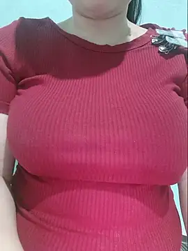 Shiny Babe online show from May 29, 2026, 3:26 am