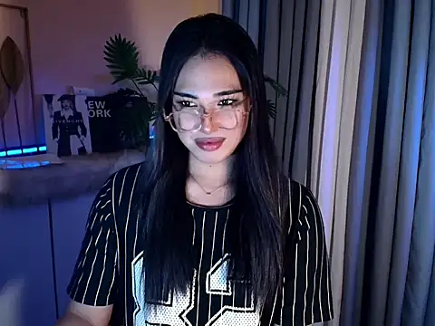 Snapshot of magnificent_kitana chatting on February 1, 2026, 8:18 pm magnificent kitana online show from February 1, 2026, 8:18 pm