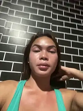 lucyheart777 online show from December 17, 2025, 3:51 pm