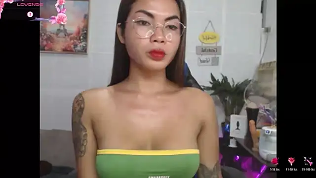 Snapshot of lucyheart777 chatting on May 13, 2026, 2:53 am lucyheart777 online show from May 13, 2026, 2:53 am