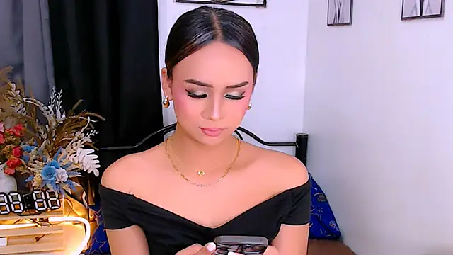 Zialustts online show from March 4, 2026, 4:02 pm