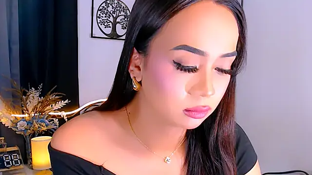 Zialustts online show from April 12, 2026, 6:40 am