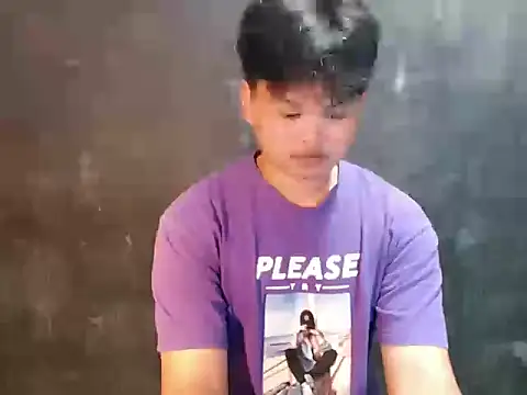 Snapshot of Reynelcock chatting on December 20, 2025, 7:15 am Reynelcock online show from December 20, 2025, 7:15 am