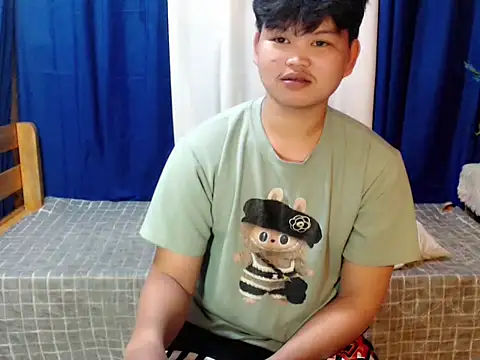 Snapshot of Reynelcock chatting on February 6, 2026, 4:54 pm Reynelcock online show from February 6, 2026, 4:54 pm