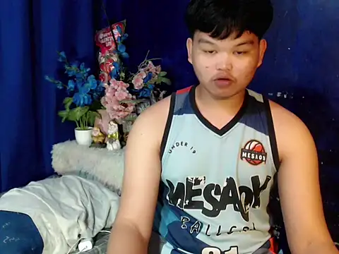 Snapshot of Reynelcock chatting on February 20, 2026, 4:51 pm Reynelcock online show from February 20, 2026, 4:51 pm