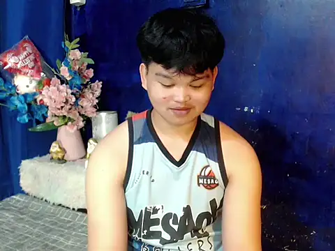 Snapshot of Reynelcock chatting on March 1, 2026, 8:11 pm Reynelcock online show from March 1, 2026, 8:11 pm