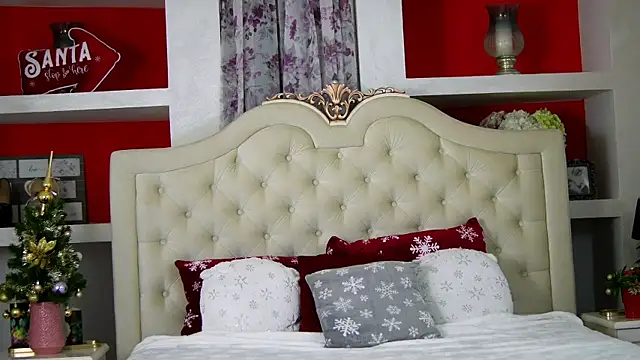 SarraRay online show from November 27, 2025, 6:10 pm