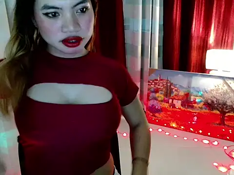 Snapshot of lover_girl143 chatting on February 17, 2026, 3:08 pm lover girl143 online show from February 17, 2026, 3:08 pm