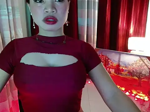 Snapshot of lover_girl143 chatting on February 22, 2026, 4:16 pm lover girl143 online show from February 22, 2026, 4:16 pm