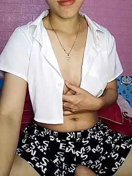 Snapshot of Heny_LT chatting on September 12, 2025, 9:53 am Heny LT online show from September 12, 2025, 9:53 am