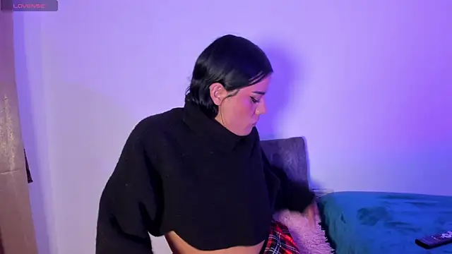 Shophie thoopson online show from January 17, 2026, 5:56 am