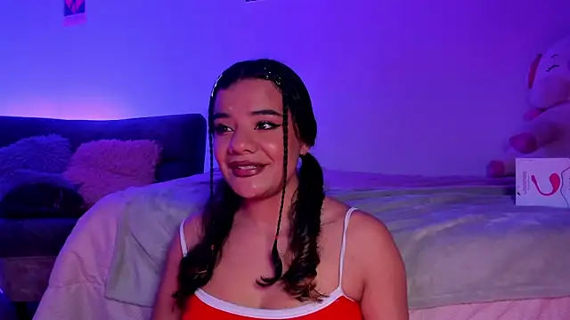 Shophie thoopson online show from March 28, 2026, 5:18 am