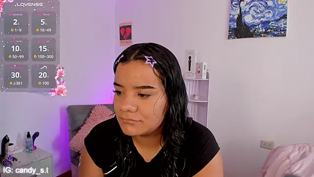 Snapshot of Shophie_thoopson chatting on July 25, 2026, 2:14 pm Shophie thoopson online show from July 25, 2026, 2:14 pm