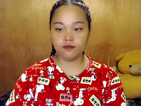  Lylia online show from November 1, 2025, 9:33 am