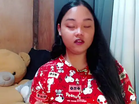  Lylia online show from December 3, 2025, 8:29 pm