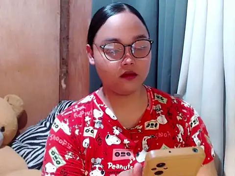  Lylia online show from December 21, 2025, 6:31 am