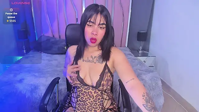 Snapshot of Dantzel_ chatting on November 28, 2025, 12:30 pm Dantzel online show from November 28, 2025, 12:30 pm