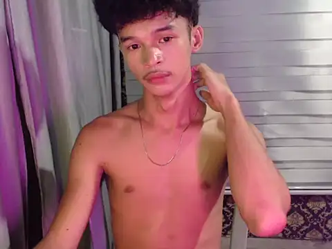 Snapshot of Daqt_15 chatting on December 16, 2025, 4:12 pm Daqt 15 online show from December 16, 2025, 4:12 pm