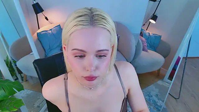 Snapshot of Mary_Lane_ chatting on March 23, 2026, 9:35 am Mary Lane online show from March 23, 2026, 9:35 am