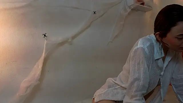 Snapshot of Kyra_Honey chatting on October 29, 2025, 8:21 pm Kyra Honey online show from October 29, 2025, 8:21 pm