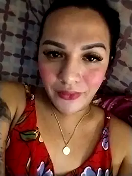 Snapshot of enoria1992 chatting on November 19, 2025, 5:40 am enoria1992 online show from November 19, 2025, 5:40 am