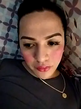 Snapshot of enoria1992 chatting on December 17, 2025, 2:50 am enoria1992 online show from December 17, 2025, 2:50 am