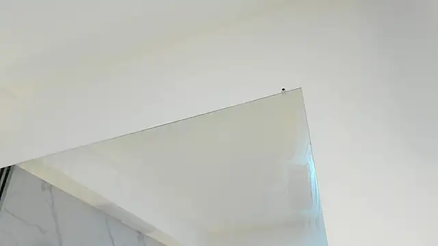 Wonderkloe  online show from February 15, 2026, 1:24 am