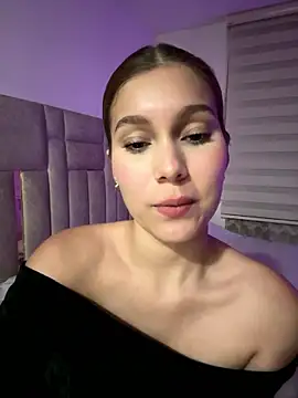 Nikii   online show from January 11, 2026, 3:33 am