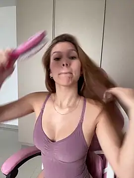 Nikii   online show from February 7, 2026, 5:27 pm