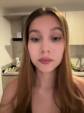 Snapshot of Nikii__ chatting on April 19, 2026, 1:05 am Nikii online show from April 19, 2026, 1:05 am