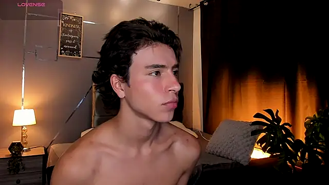 Christopher 77 online show from November 18, 2025, 5:17 pm