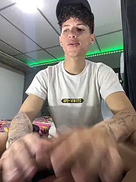 MattiaAGT online show from October 25, 2025, 4:46 pm