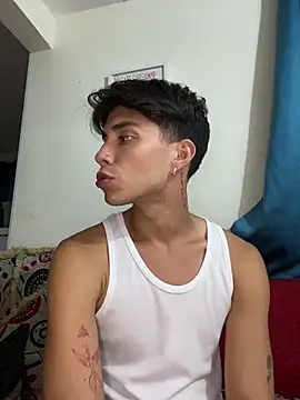 Snapshot of Dylann_west chatting on March 10, 2026, 2:16 am Dylann west online show from March 10, 2026, 2:16 am