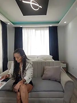 evasweett   online show from April 16, 2026, 2:40 pm