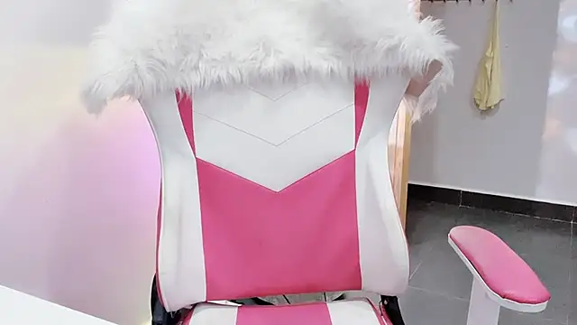 Snapshot of CindyQueen22 chatting on December 20, 2025, 7:15 am CindyQueen22 online show from December 20, 2025, 7:15 am