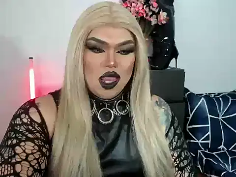 michellevixen922 online show from November 4, 2025, 8:02 am