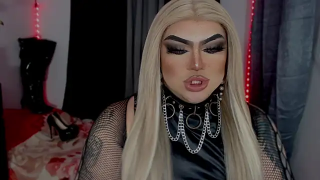 michellevixen922 online show from December 20, 2025, 11:56 pm