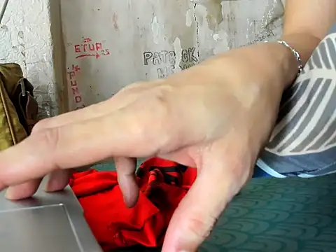 manilafoxts online show from January 15, 2026, 1:32 am