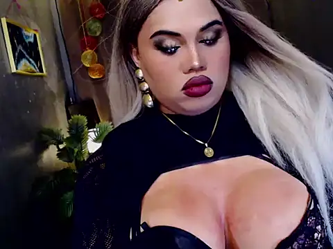 KitSmithCumerr online show from November 21, 2025, 3:22 pm