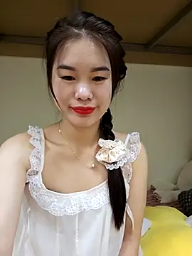 Baby-ladytits2025 online show from October 30, 2025, 3:19 am