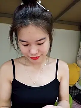 Baby-ladytits2025 online show from December 23, 2025, 3:37 am