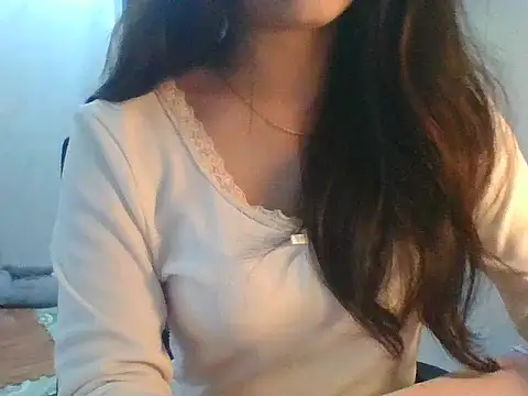 Linzly online show from November 12, 2025, 2:45 am